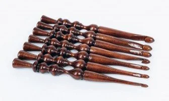 All about crochet hooks – A complete guide by AxeandScrew
